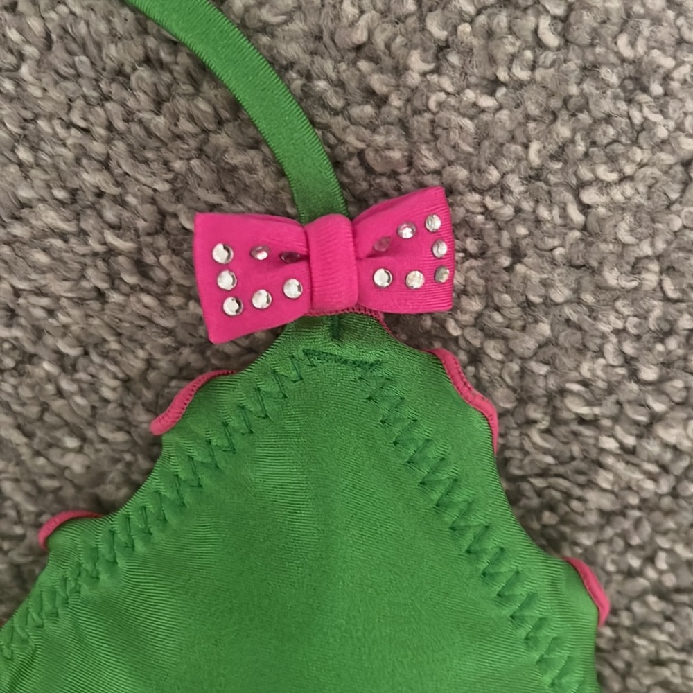 Luli Fama Besos Y Lazos bikini 💚💕🎀 - Picture 4 of 12